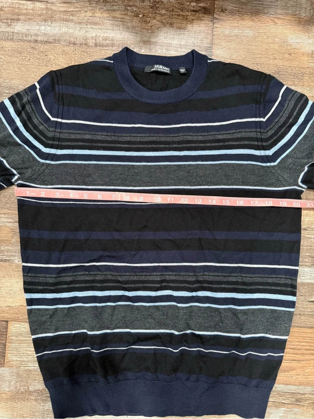 Murano Modern Performance Men’s Striped Crewneck Sweater - M